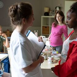 Special "AusBLICK": JUNGE MÜTTER